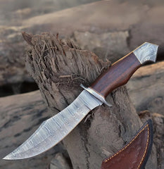 Rosefang Sentinel – Hand-Forged Damascus Bowie