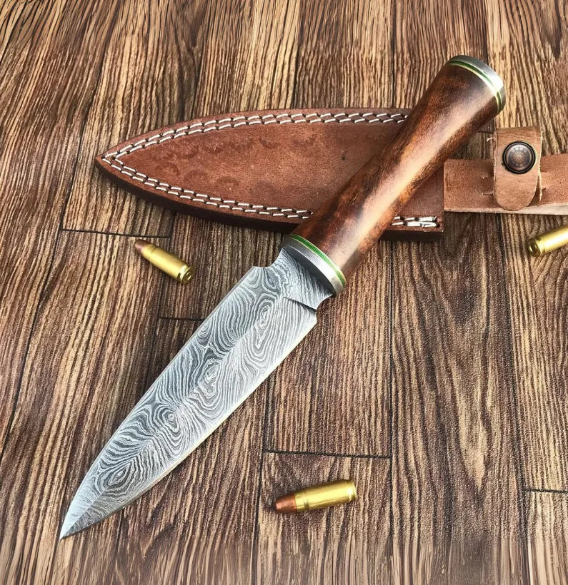 Crimson Root – Damascus Steel Boot Knife