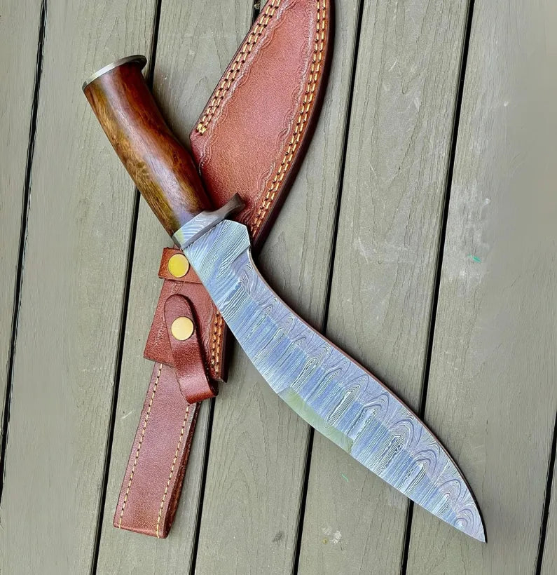 Ironwood Phantom – Handmade Damascus Kukri with Ergonomic Grip