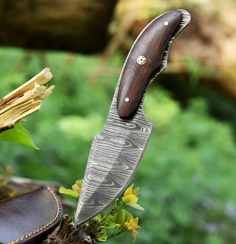Ridgeback 7.5″ Damascus Fixed Blade Skinning Knife