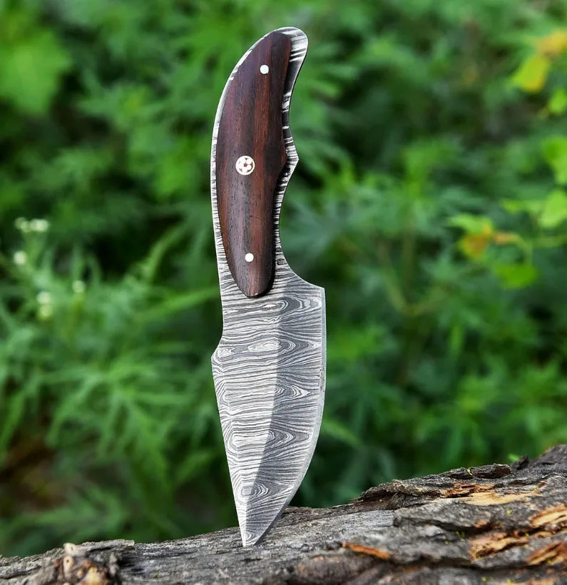 Ridgeback 7.5″ Damascus Fixed Blade Skinning Knife